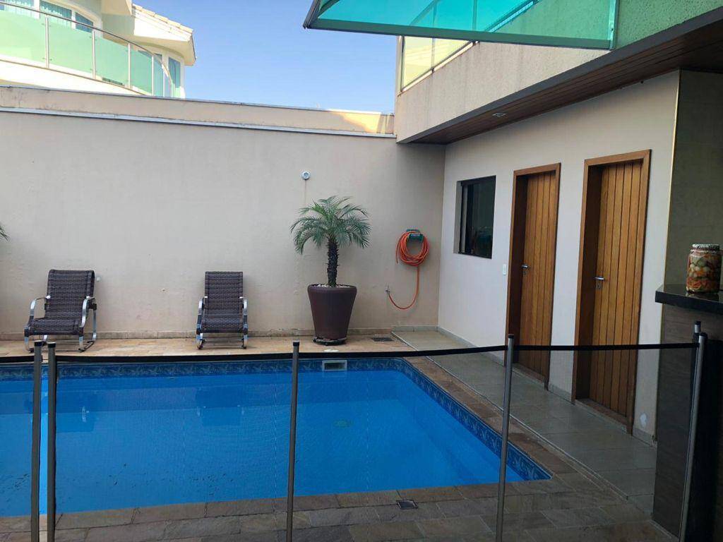 Casa de Condomínio, 4 quartos - Foto 1