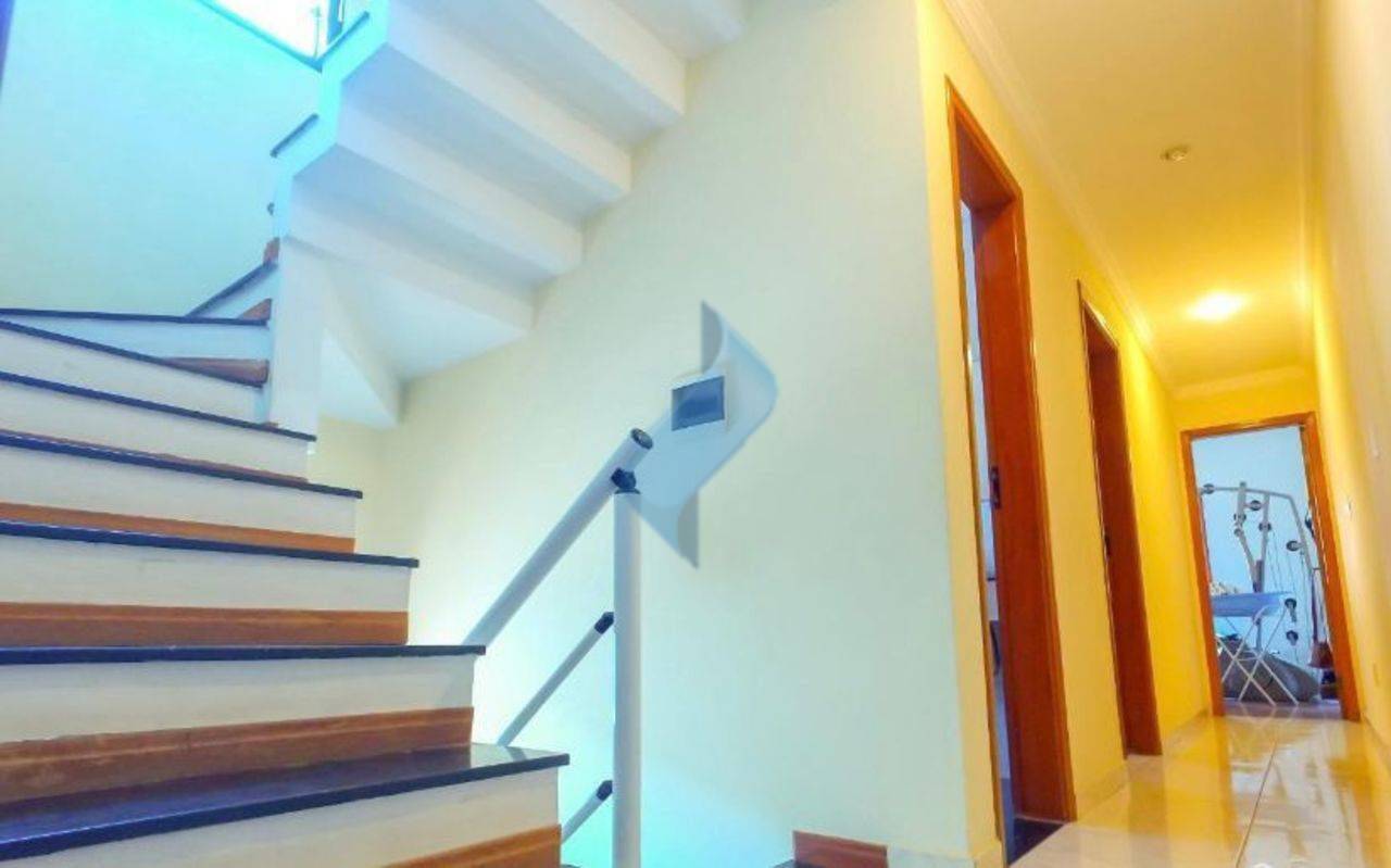 Sobrado, 3 quartos, 247 m² - Foto 2
