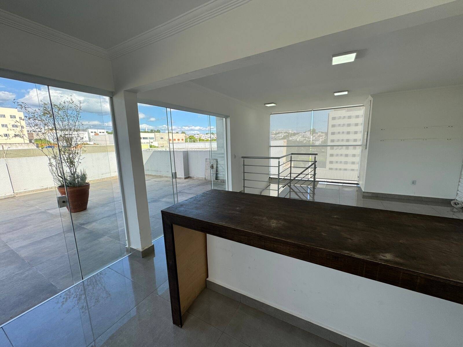 Apartamento, 3 quartos, 180 m² - Foto 1
