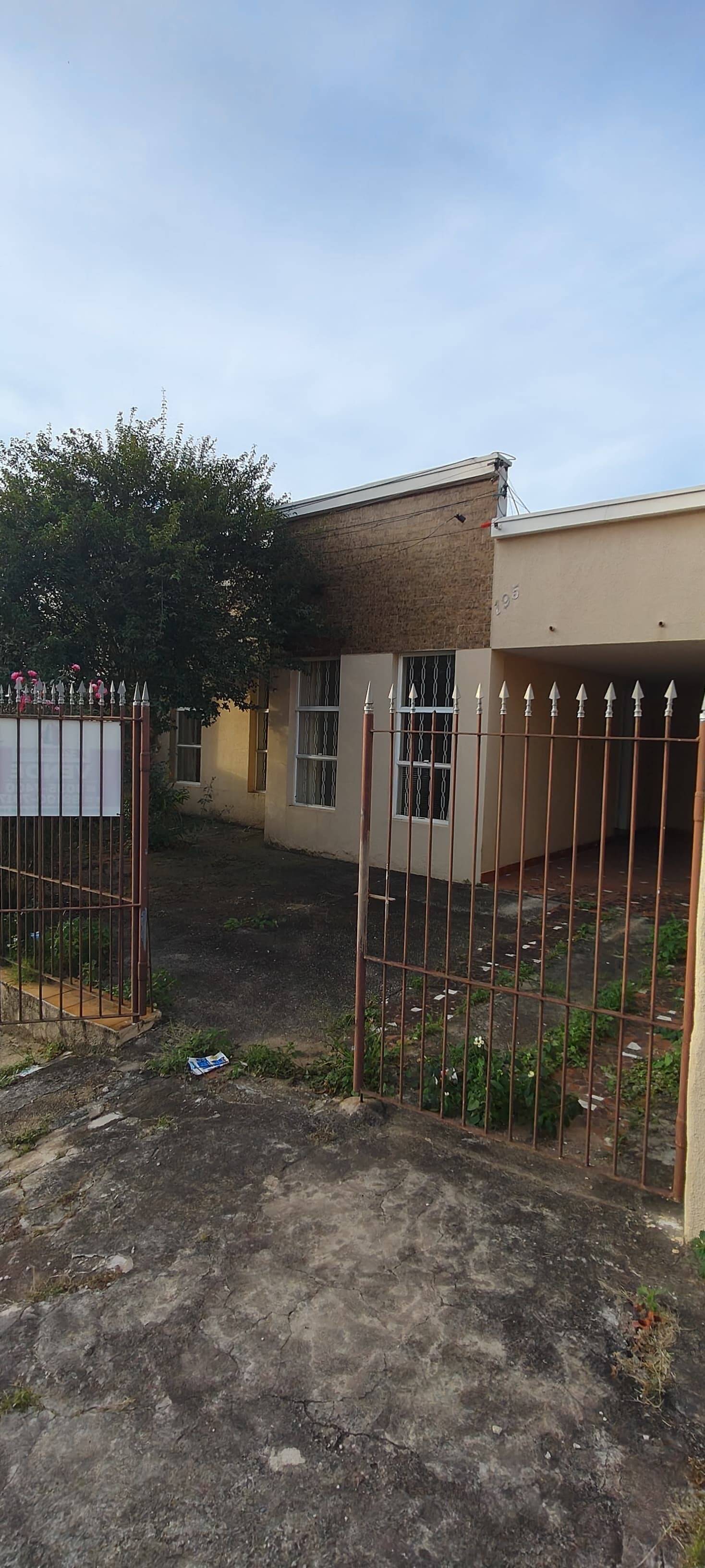 Casa, 4 quartos, 217 m² - Foto 1